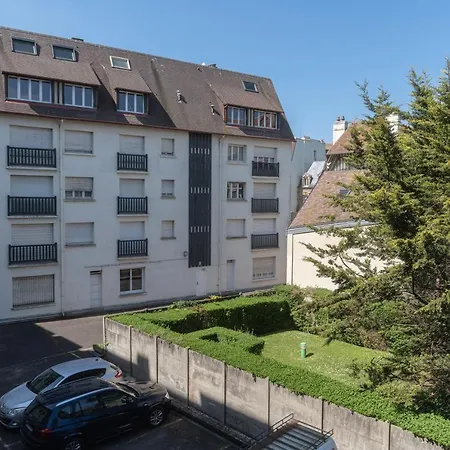 Castel Saint Clair شقة *